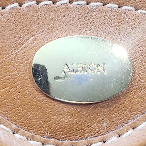 Albion Leather Shoulder Bag - Picture 6 of 7